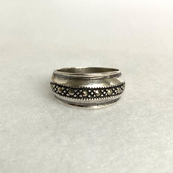 Sterling Silver 925 Marcasite Domed 8MM Tapered Band Ring Size 5 - Picture 2 of 16